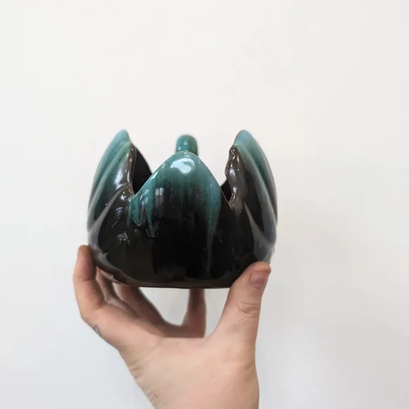 Swan planter - Picture 2 of 5